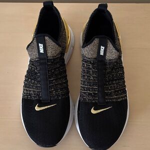 Nike Black and Gold Knit Running Shoes
